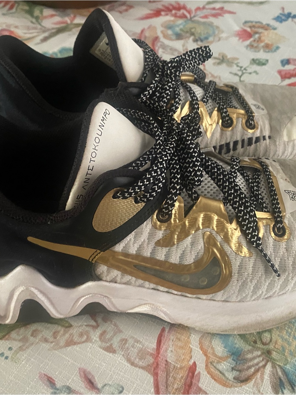Nike Men’s White, Black & Gold Sneakers